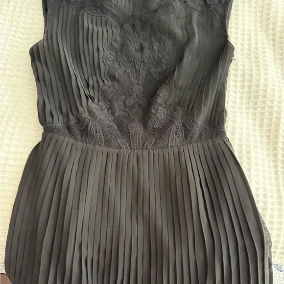 Ted Baker London ‘Saskiah’ black pleated dress (TB size 2/US size 6) in EUC - Picture 3 of 8